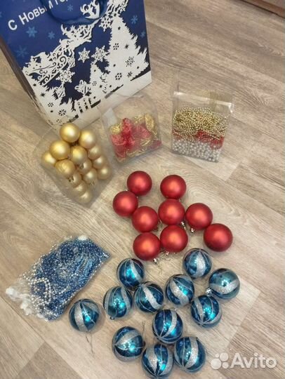 Елочные игрушки из стекла