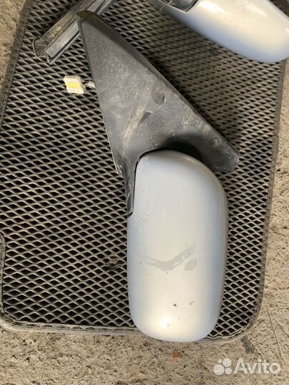 Боковое зеркало правое левое Ниссан Авенир