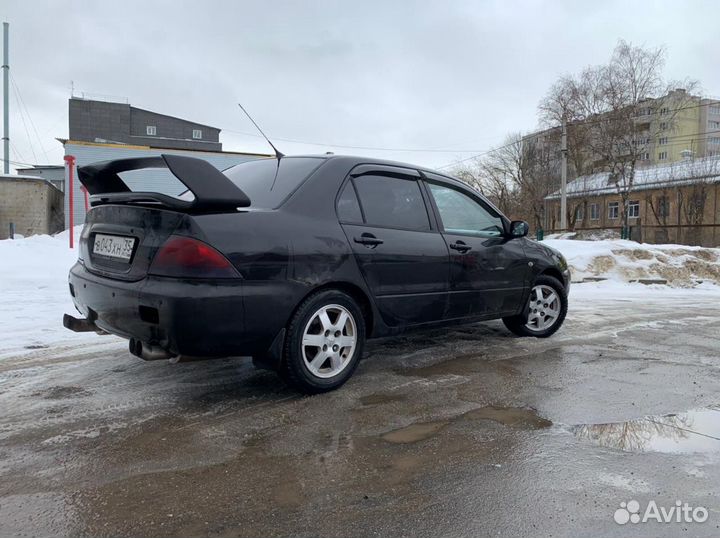 Задняя правая дверь Lancer 9 ix