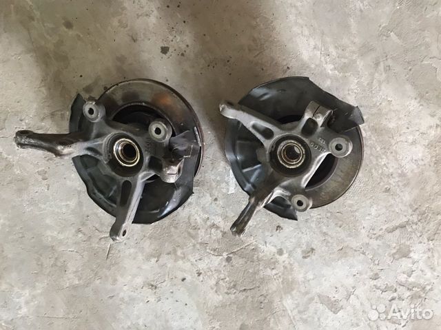 Поворотный кулак ступица Шевроле Кобальт