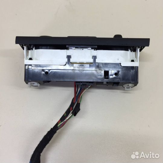 Блок управления отопителем Volkswagen Polo MK5 201