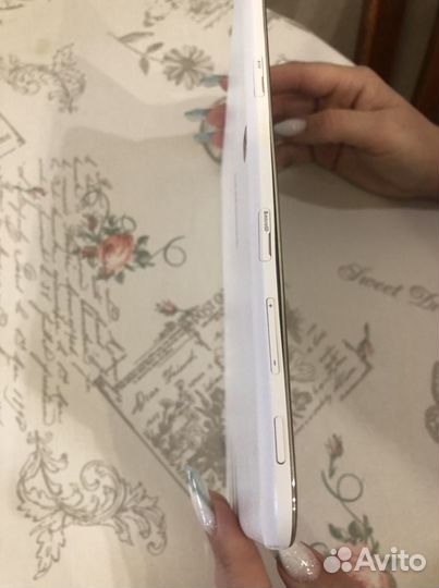 Samsung планшет