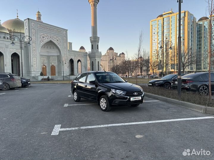 LADA Granta 1.6 МТ, 2023, 870 км