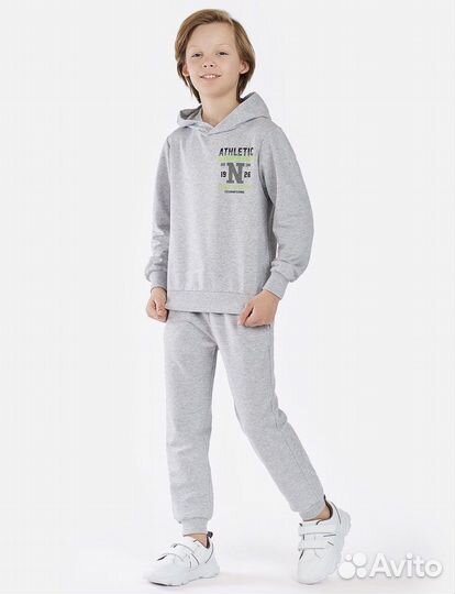 Новый Спортивный светло-серый костюм Futurino