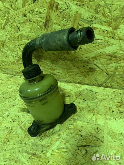 Бачок гура Mazda 626 GE