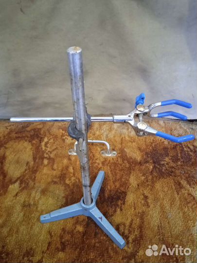 Штативы лабораторные разные