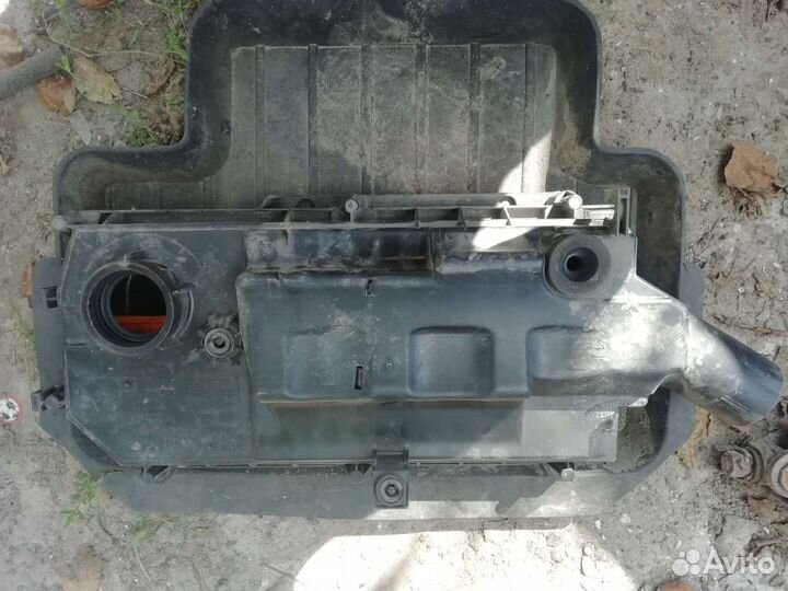 Корпус воздушного фильтра Skoda octavia a4