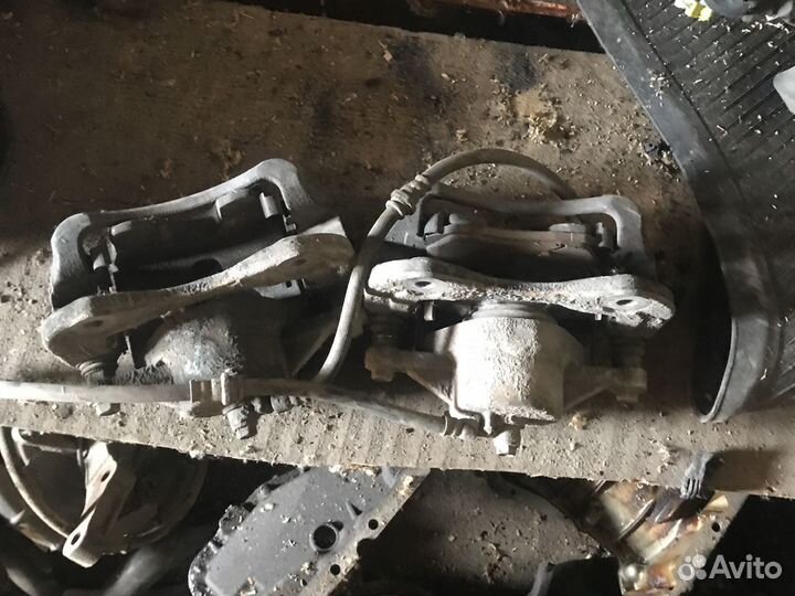 Суппорта передние Кия спортедж 2