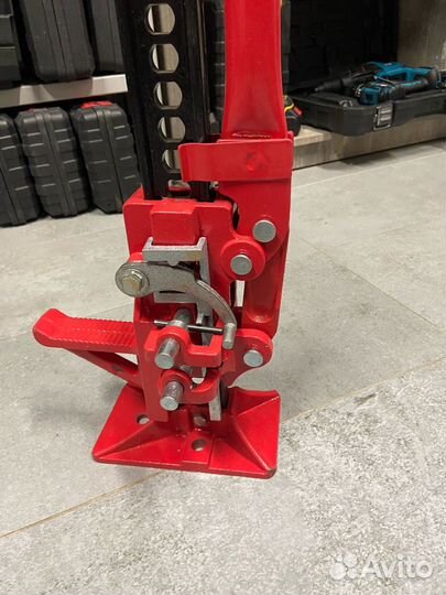 Домкрат реечный 150 см 3 т