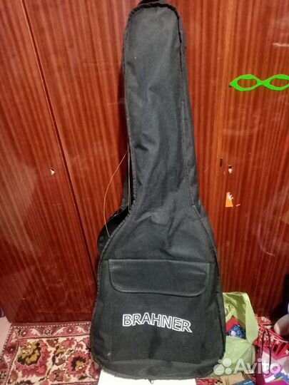 Акустическая гитара