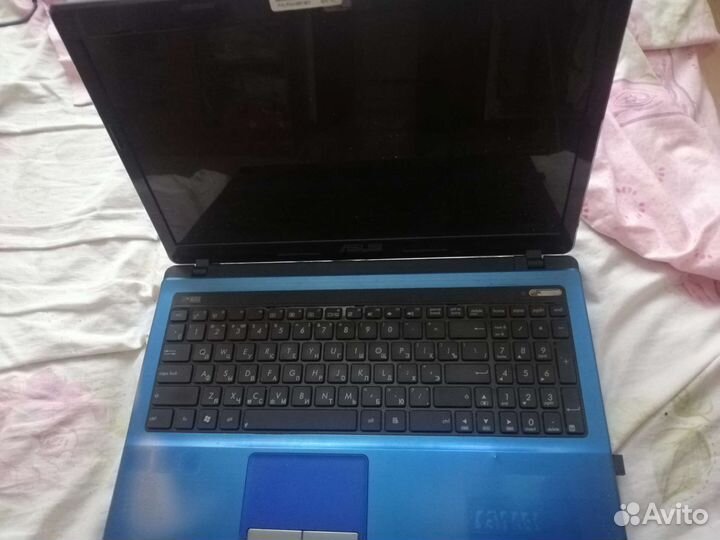 Ноутбук asus