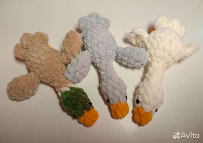 Гусёнок игрушка