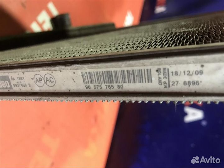 Радиатор охлаждения Пежо 3008 1