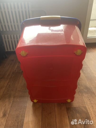 Контейнер пластик для хранения вещей