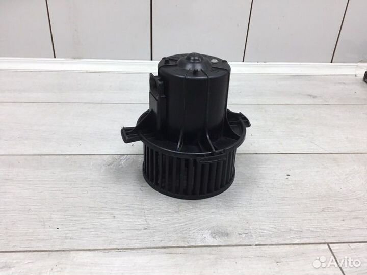 Мотор печки Peugeot 307 универсал 9HX (DV6ated4)