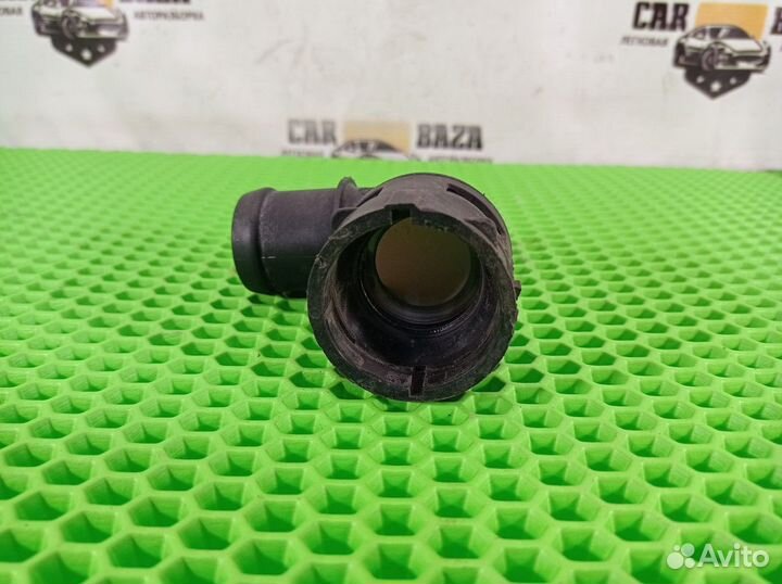 Фланец двигателя системы охлаждения