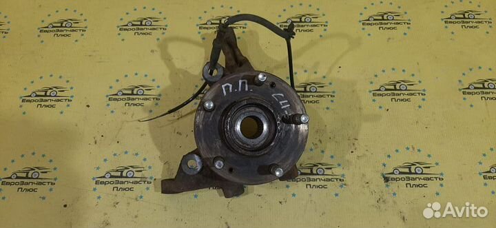 Поворотный кулак передний правый Kia Ceed 1