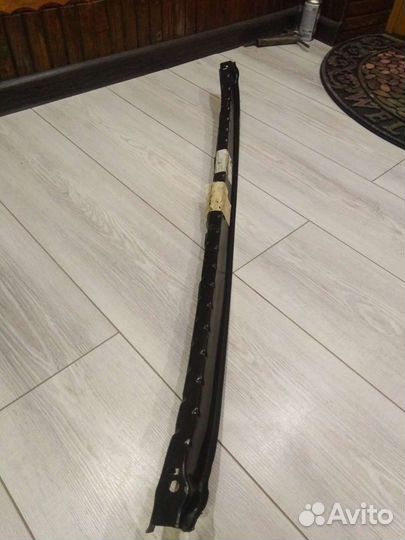 Усилитель переднего бампера Фольксваген Тигуан