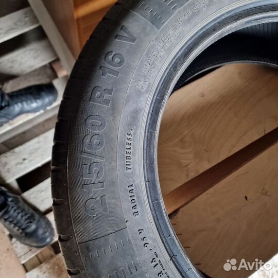 Continental ContiPremierContact 215/60 R16