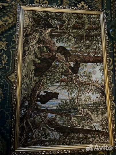 Картина мишки в лесу