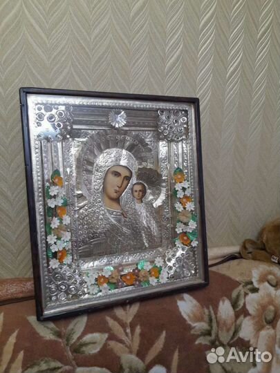 Старинная икона Богородица храмовая