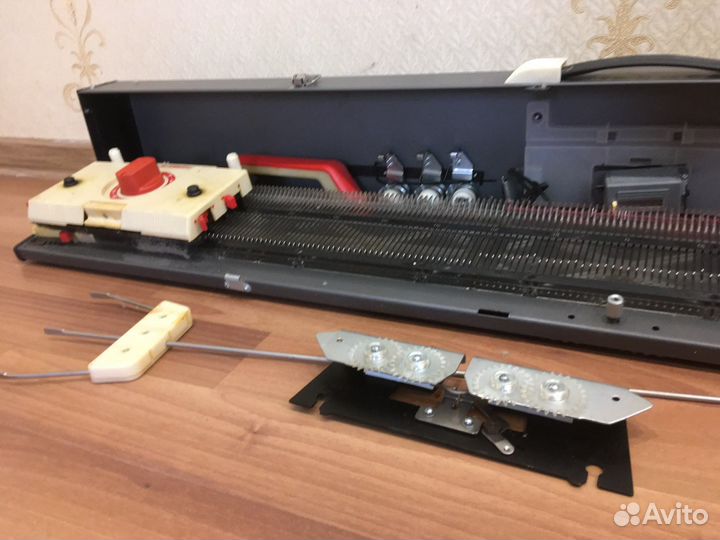 Машина вязальная ручная Нева-5