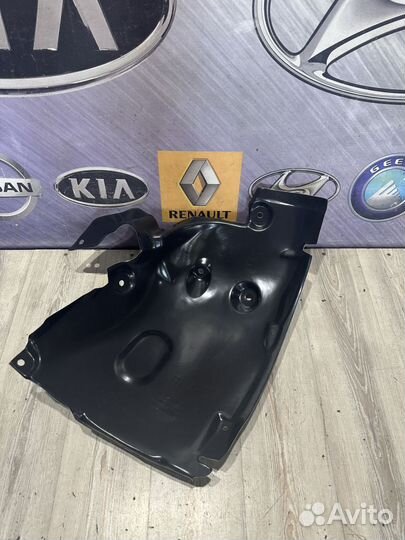Подкрылок передний Renault megane 3 Прав