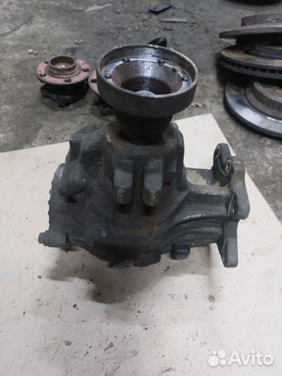 Угловая передача раздатка редуктор Volvo B5254T