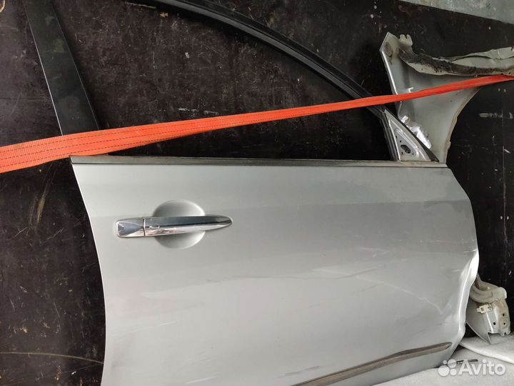Дверь передняя правая