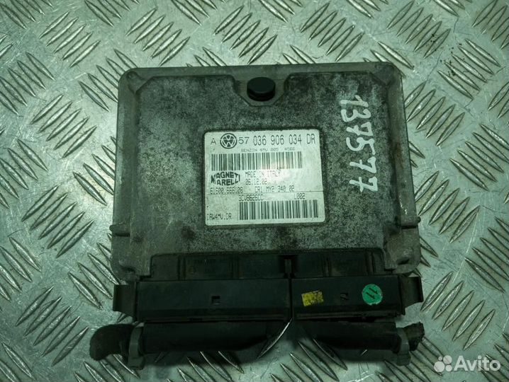 Блок управления двигателем для Volkswagen Golf 4