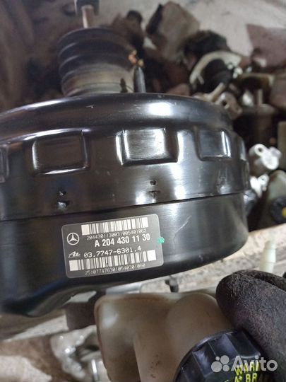Вакуум тормозной системы Mercedes