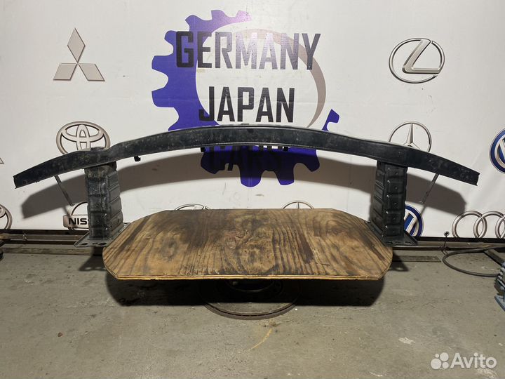 Усилитель переднего бампера BMW E90