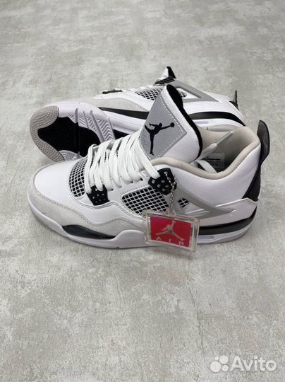 Nike air jordaN 4