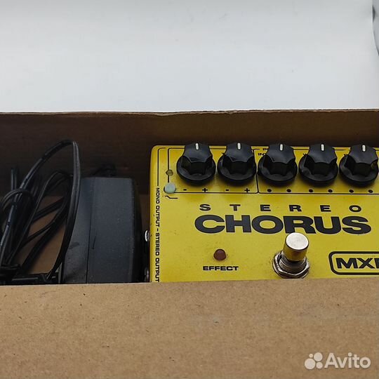 Хорус + блок питания Mxr Stereo Chorus M134