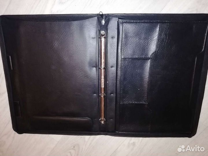 Кожаная папка