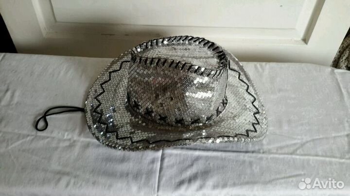 Маскарадная шляпа