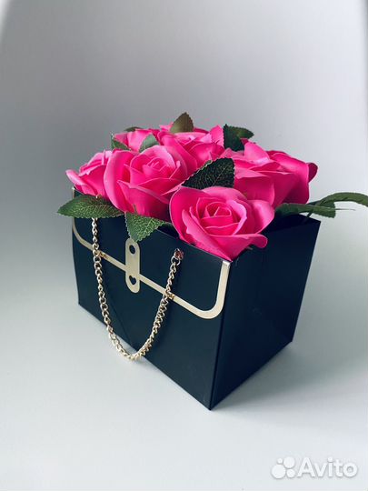 Композиция из мыльных роз