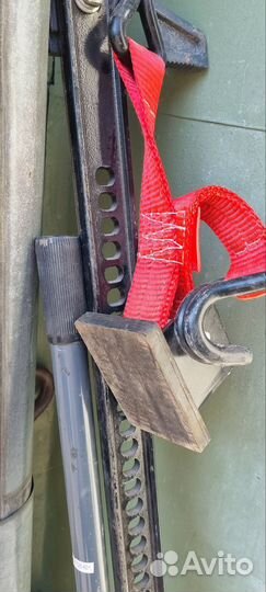 Домкрат реечный