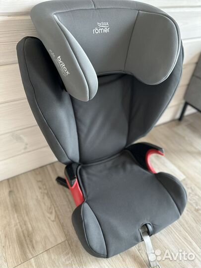 Автокресло britax romer