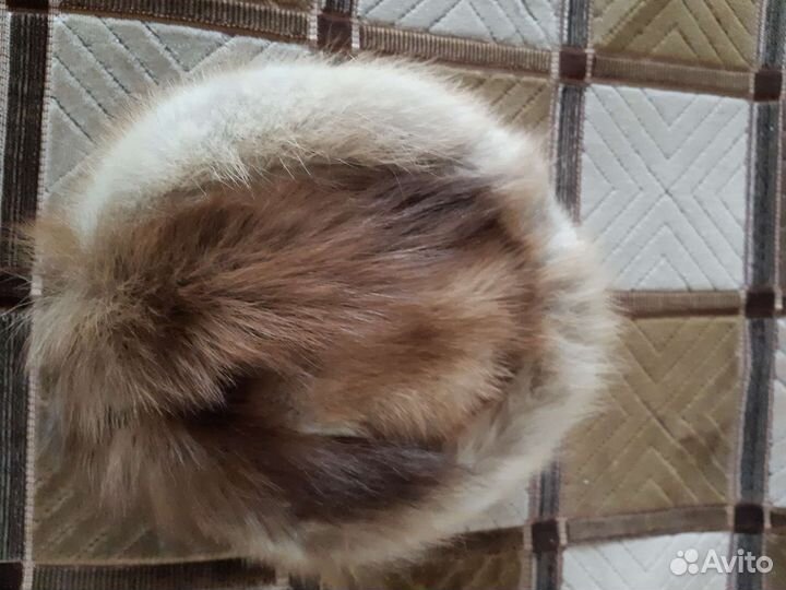 Шапка женская в отличном состоянии