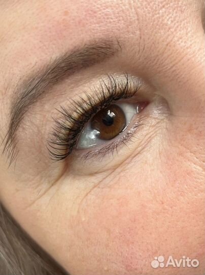 Наращивание ресниц, ламинирование ресниц в салоне