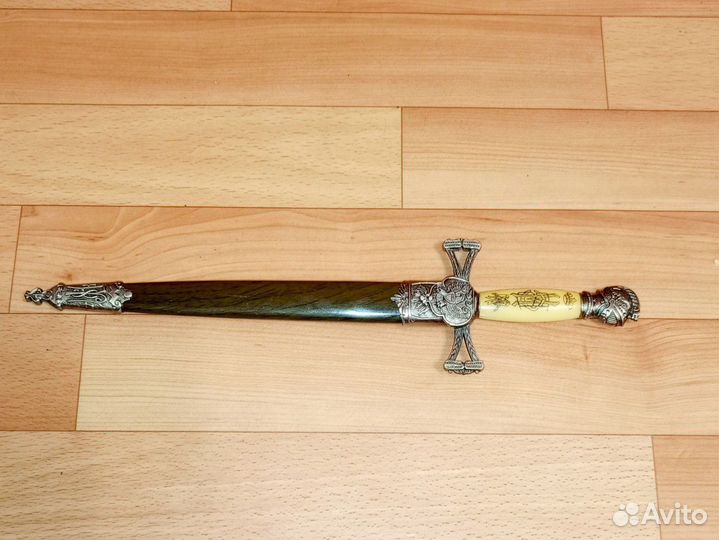 Сувенирный нож