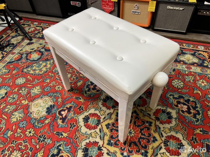 Банкетка для фортепиано