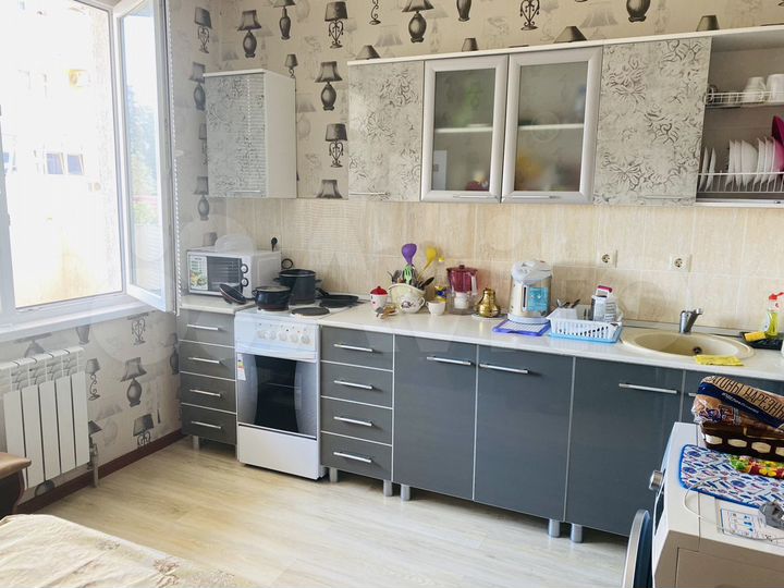 3-к. квартира, 92 м², 10/18 эт.