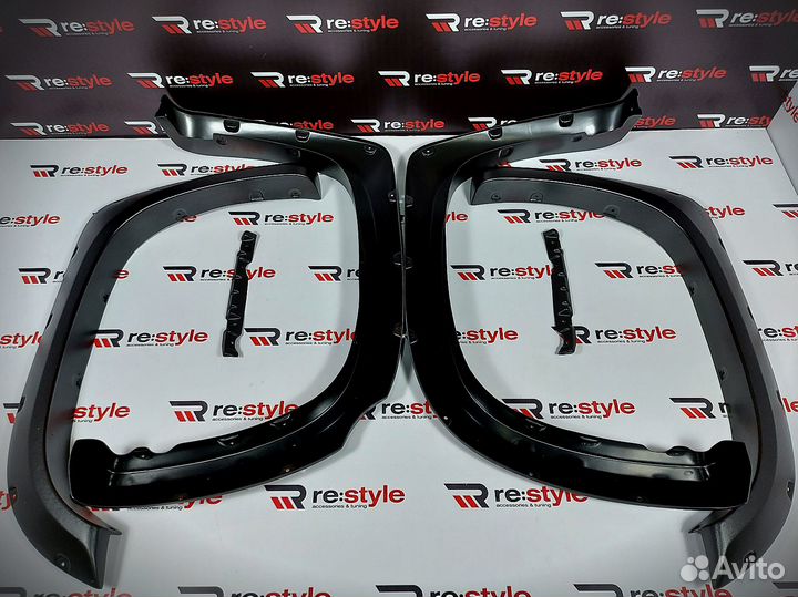 Фендера Toyota Tundra с13г Шершавые