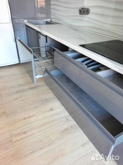 Кухонные гарнитуры