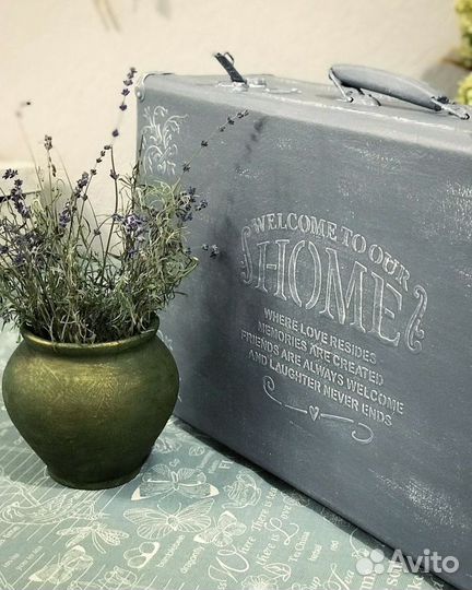 Винтажный чемодан