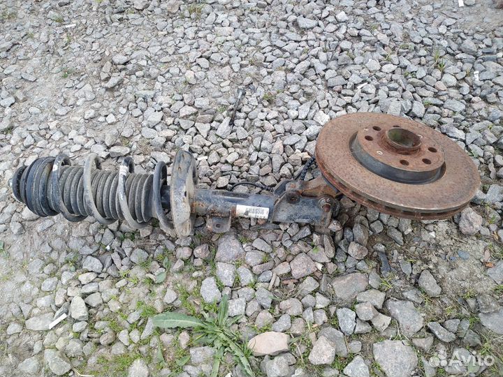 Кулак поворотный Opel Corsa D