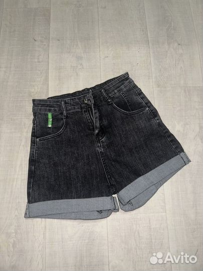 Джинсовые шорты новые S