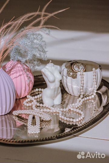 Интерьерная свеча Женский торс 9 см ручной работы